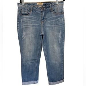NWOT Earl Jean Light Wash Distressed Mid-rise Cropped Roll Hem Jeans Size 12